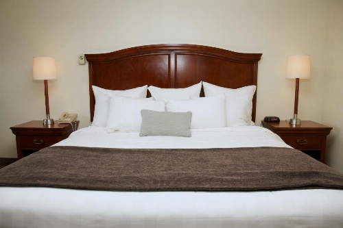 Holiday Hill Inn & Suites image 1