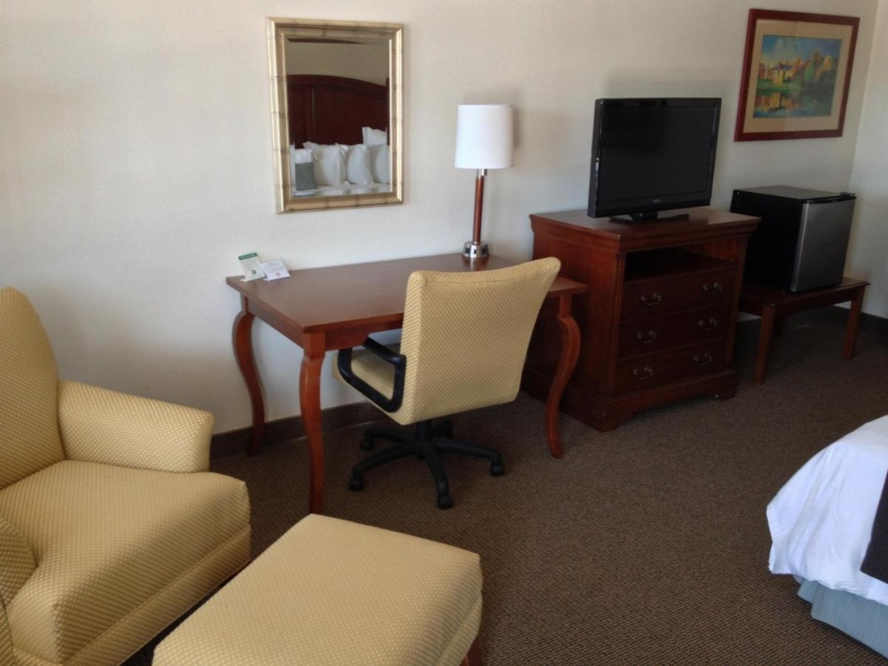 Holiday Hill Inn & Suites Image 22