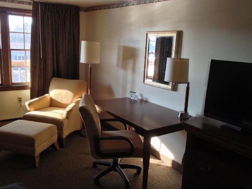 Holiday Hill Inn & Suites image 27