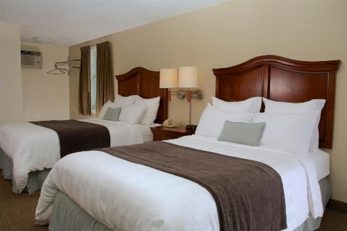 Holiday Hill Inn & Suites image 31