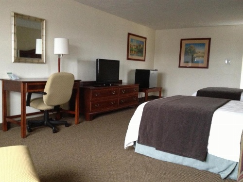 Holiday Hill Inn & Suites image 33