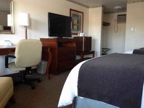 Holiday Hill Inn & Suites image 7